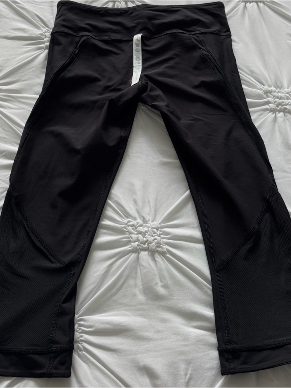 lululemon athletica Black and White Logo Active bottom. - Picture 5 of 7